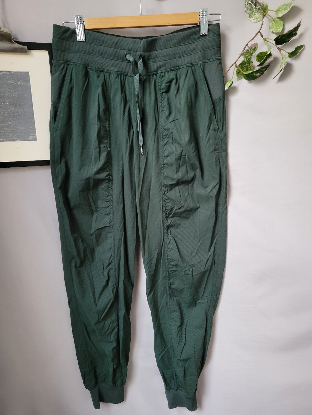 Lululemon Dance Studio Mid-Rise Jogger Full Length Green 6